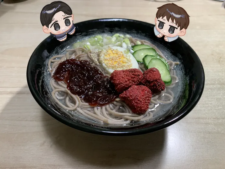 2022年的羽生蛇蕎麥照片，加工繪師plurk @babysealcute