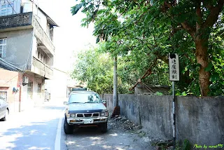 出廠方向的速限標&nbsp;