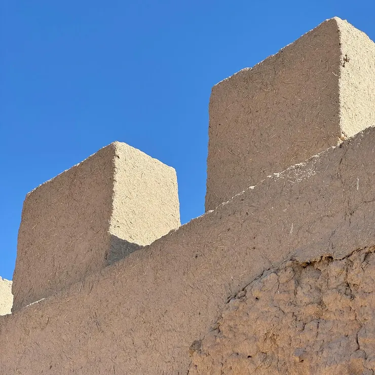 明顯重新修飾過的城牆