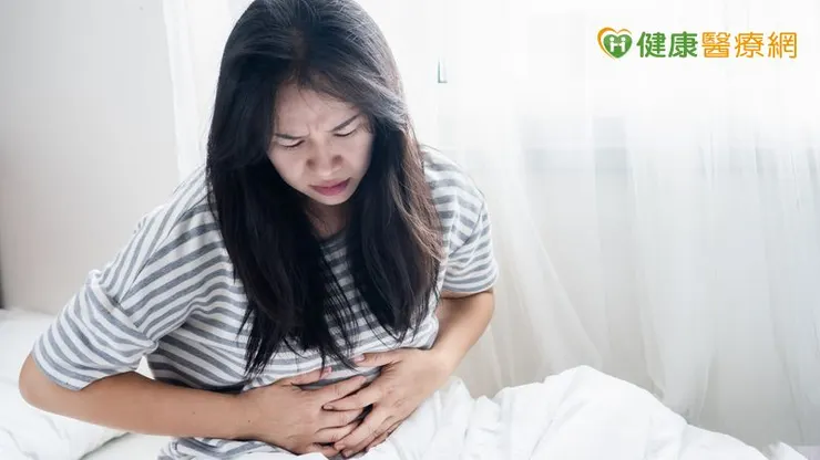 當疾病進展需要口服標靶藥物時，口腔潰瘍、疲倦與代謝數值異常就成為新的挑戰。