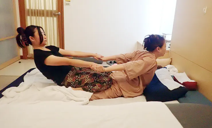 台北泰式按摩推薦【花廂鳥語】精油按摩，五行精油│泰式按摩推薦（預約制）