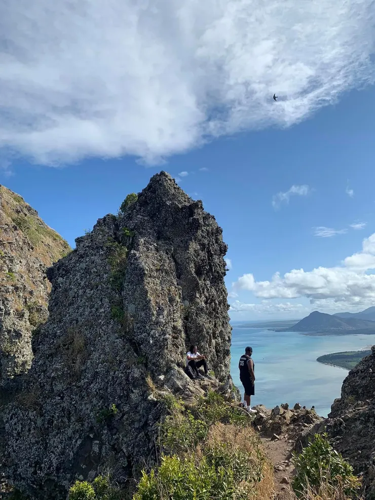 沈思中的路人甲