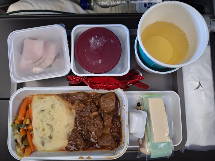 上機第一餐，午餐