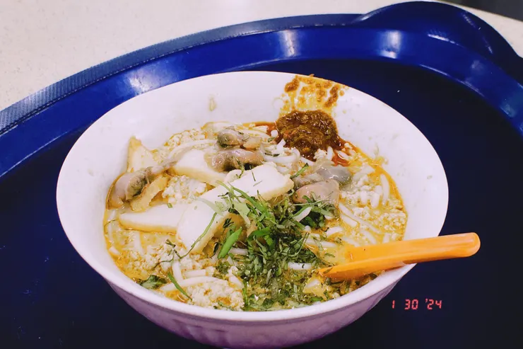 現點現做的叻沙(圖片來源:本文作者)