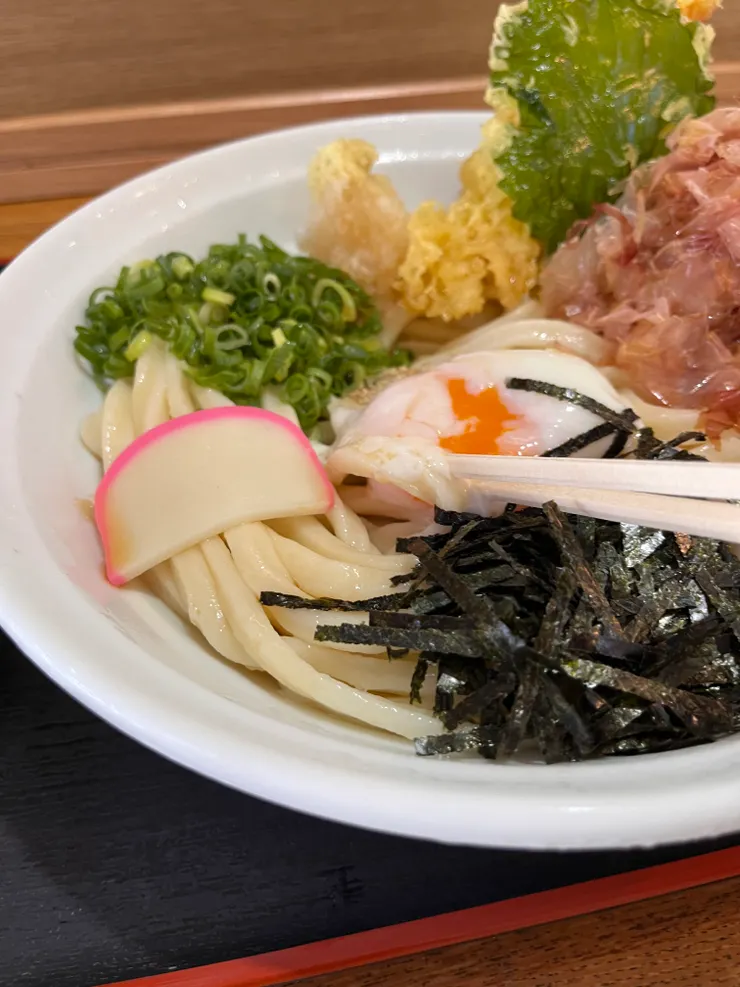 最喜歡戳半熟蛋惹