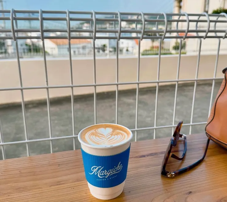 Margiche Coffee x Bagel戶外座位