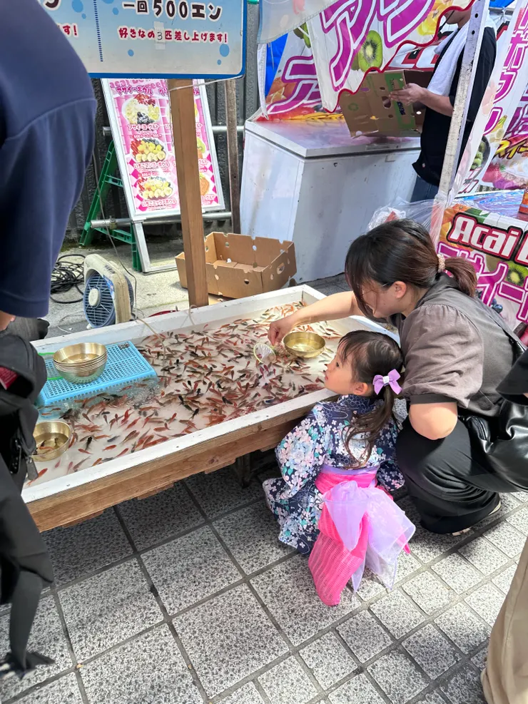 超可愛的日本小女孩