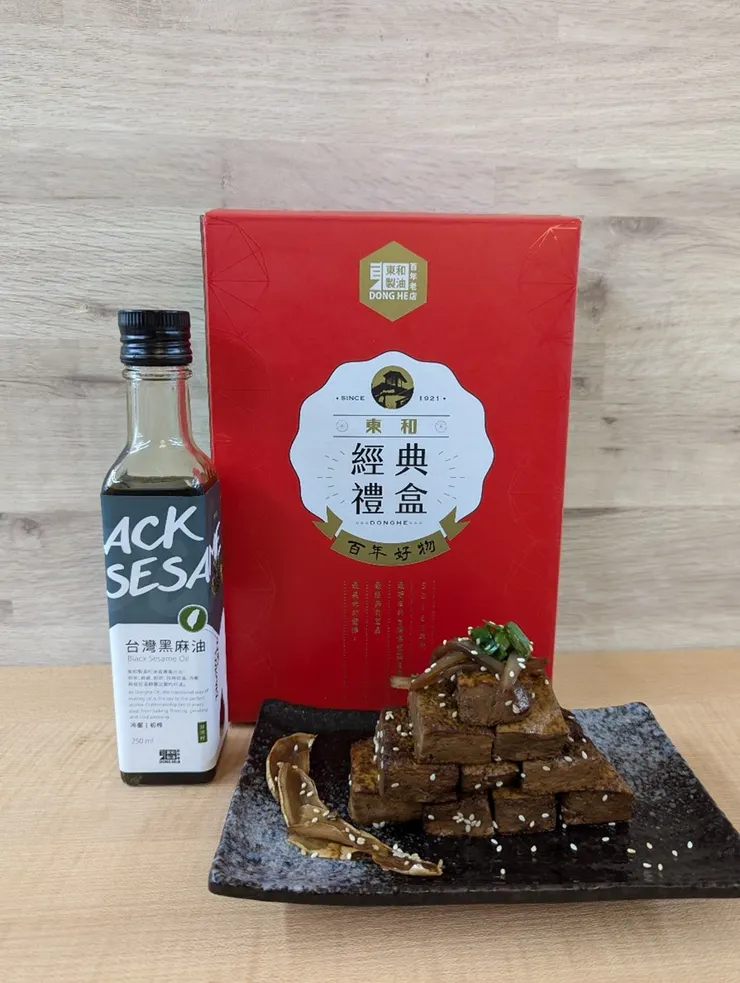 台灣黑麻油推薦｜用東和黑麻油做麻油薑燒豆腐，我的黑麻油料理推薦分享