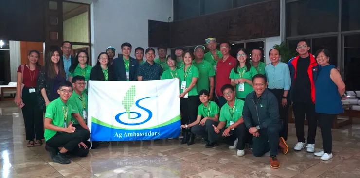 大家與SEARCA教職員合照