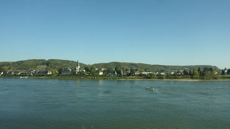 德國雷馬根旁的萊茵河