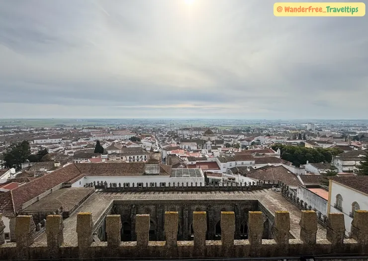 Evora主教堂塔樓頂眺望風景