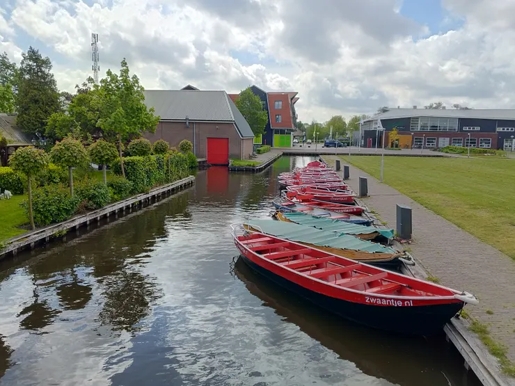 船是這裡的標配