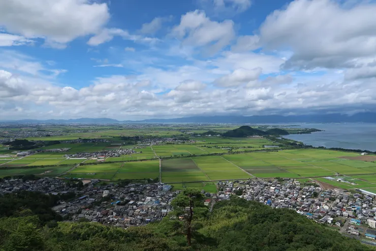 鳥瞰琵琶湖一帶，這個景色相當不錯。