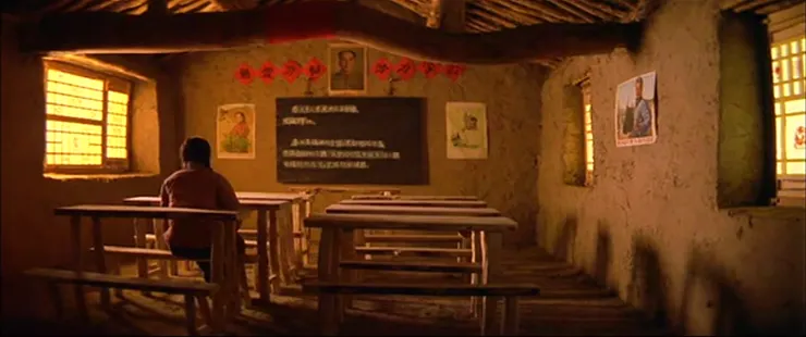 外頭雨雪霏霏，她在教室裡坐了很久很久，靜靜地、靜靜地，靜地彷彿天地為之肅穆。