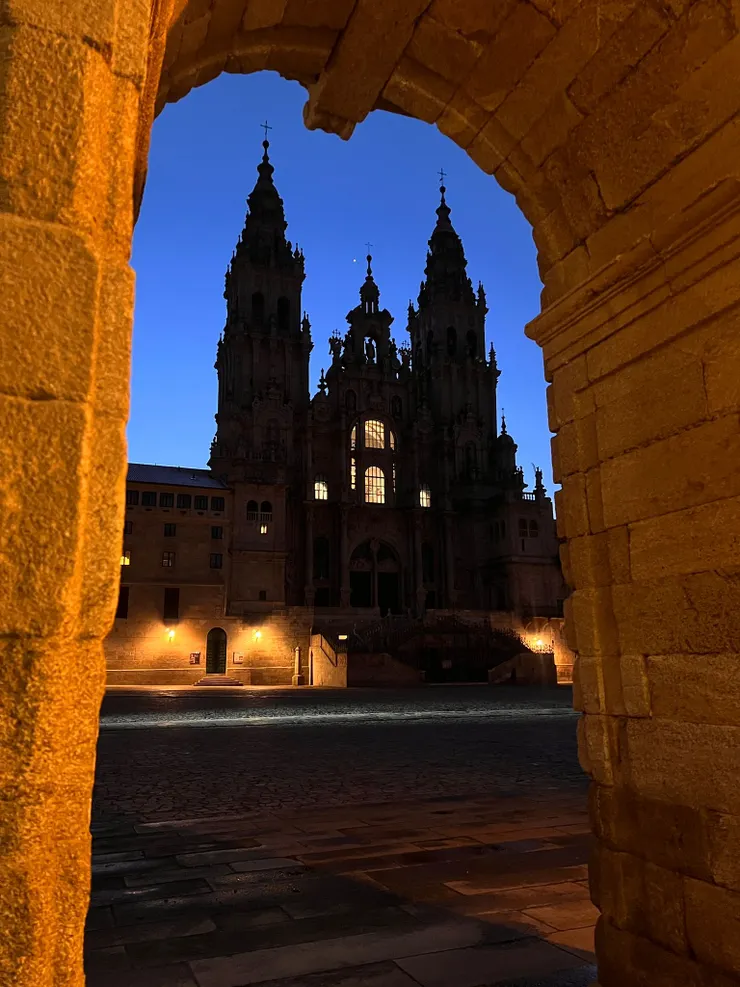 教堂有另外售票可以爬到樓上參觀迴廊跟鐘塔