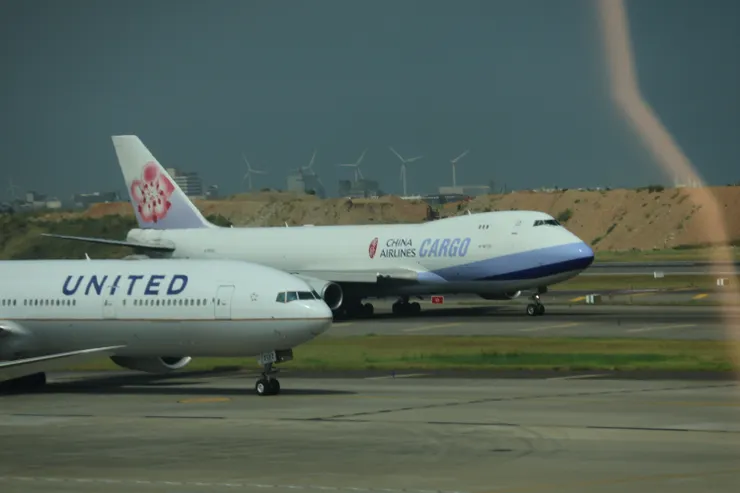 後面那位老兄的額頭這麼高，應該很聰明(?)