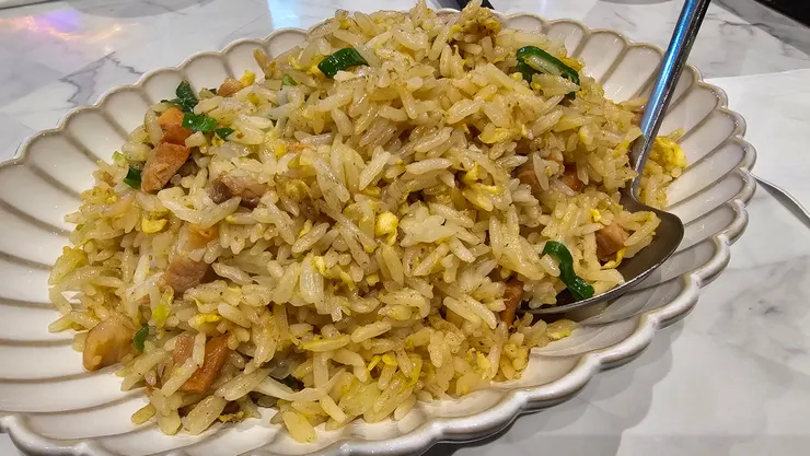檀島香港餐廳的鮮蝦揚州炒飯超好吃!我超愛吃這種泰國長米!