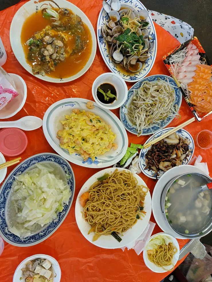 這樣一桌990，不含生魚片