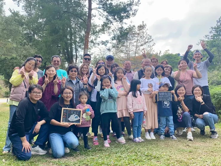 ▲ 老中青幼共29個人