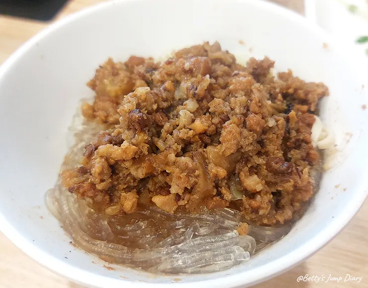 ▲「八方悅」精緻鍋物，自助吧吃到飽！鶯歌老街/圖片來源：Betty's Jump Diary