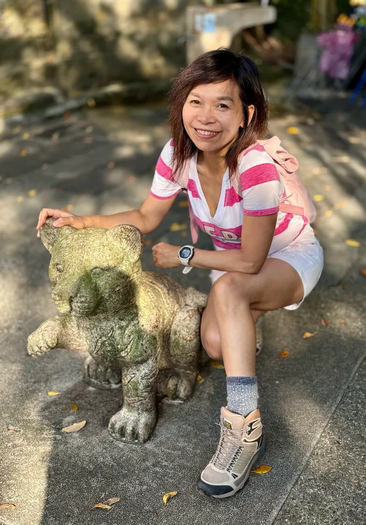 虎山的小石虎豪可愛，每次來都要跟他合照