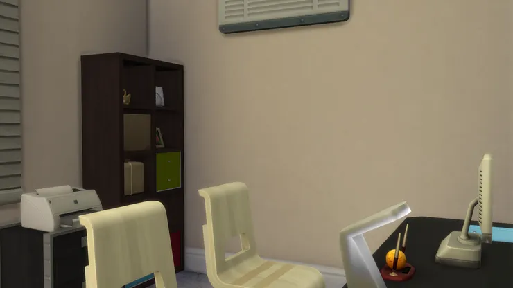 別說學生，應該連老師也不想坐在這些座位上對著校長，壓力超大。