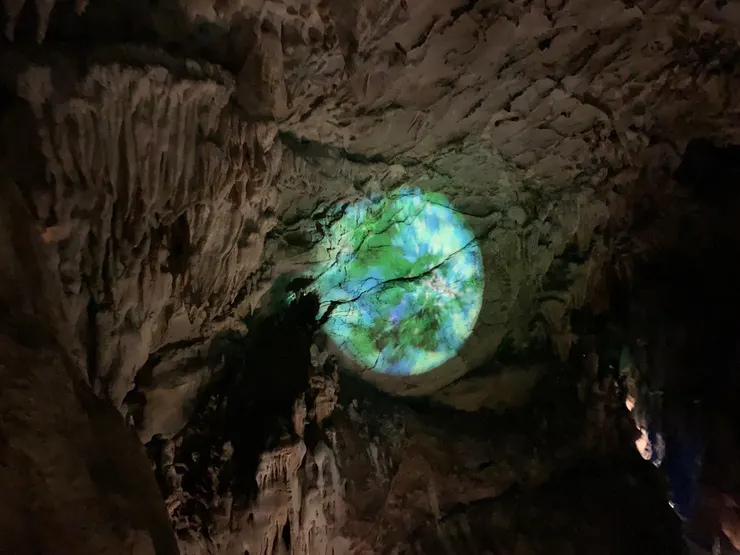 影片的ending，一顆地球。