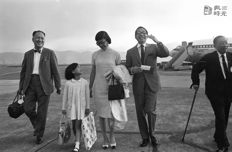 1968年7月3日，貝聿銘夫婦偕女兒，由日本飛抵臺北。聯合報龍啟文攝