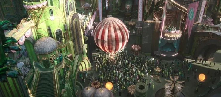 敘事稍嫌破碎，但畫面與音樂仍撐住了整部電影。