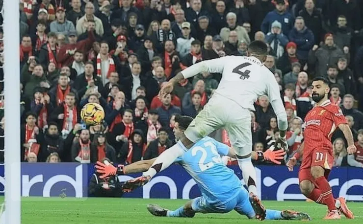 沙拿單刀建功助利物浦贏2:0