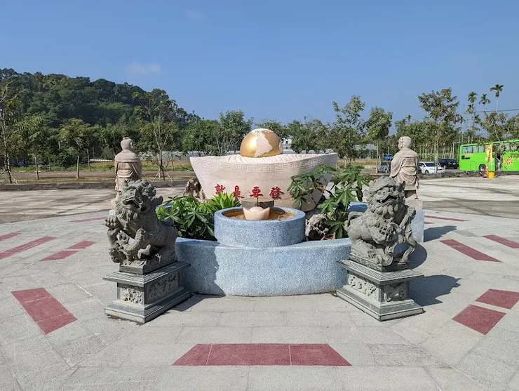 許願池(圖片截圖於網路)