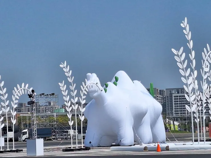 這隻白色龍很漂亮