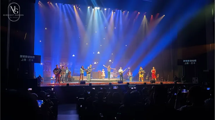 於大劇場二樓座位G21區-14排-21號，謝幕時拍攝