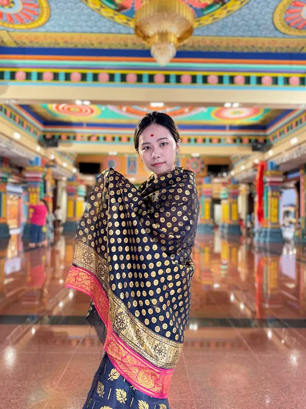 廟方提供租借的衣服，分上下兩件