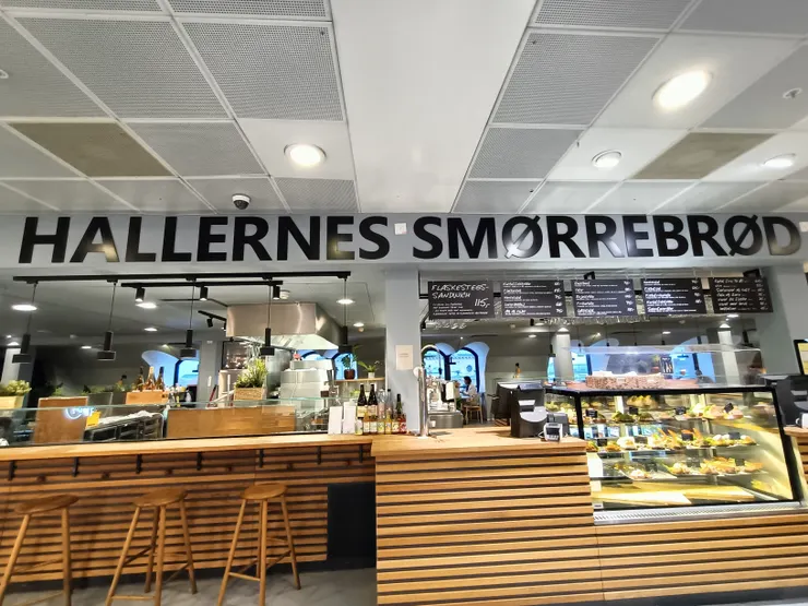 Hallernes Smørrebrød的開放式三明治