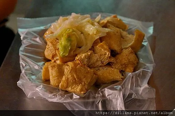 巷子裡面的無名攤臭豆腐