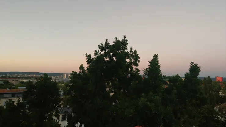 晚上9點半的天空