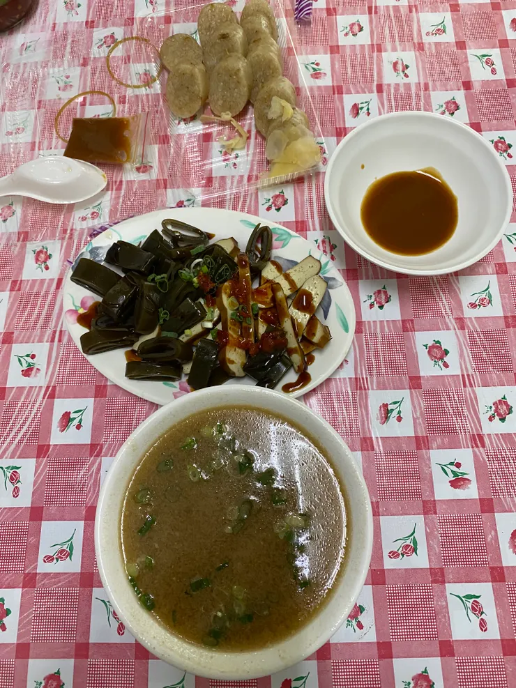 米腸、滷味、肉羹湯