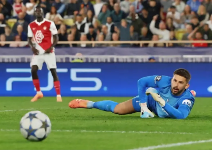 域卡連奴屢救險球助熱刺守和0:0