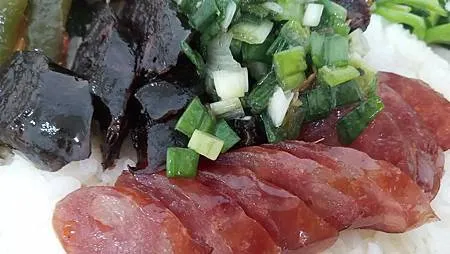 [新北美食]香港冠軍燒臘同時有飲料、湯品、自製品的店家，GO