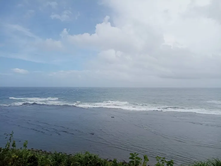 範圍蠻大的潮間帶平台