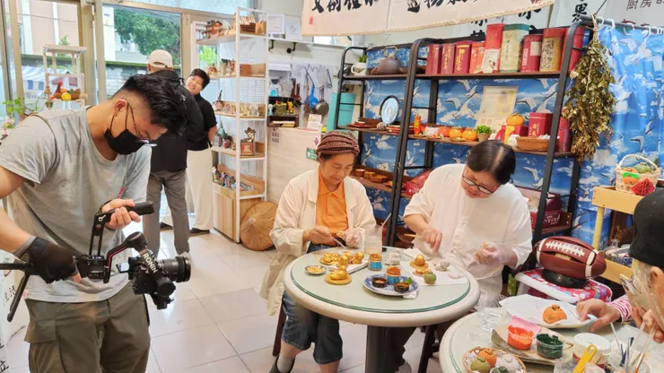 彩繪裡的峨眉記憶