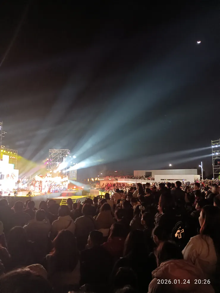 莫負月邀惆悵別