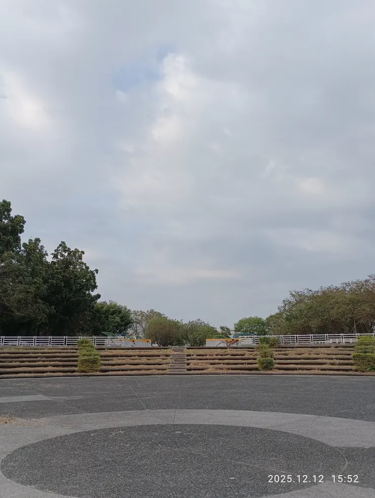 太極行來結習空，於此處行太極