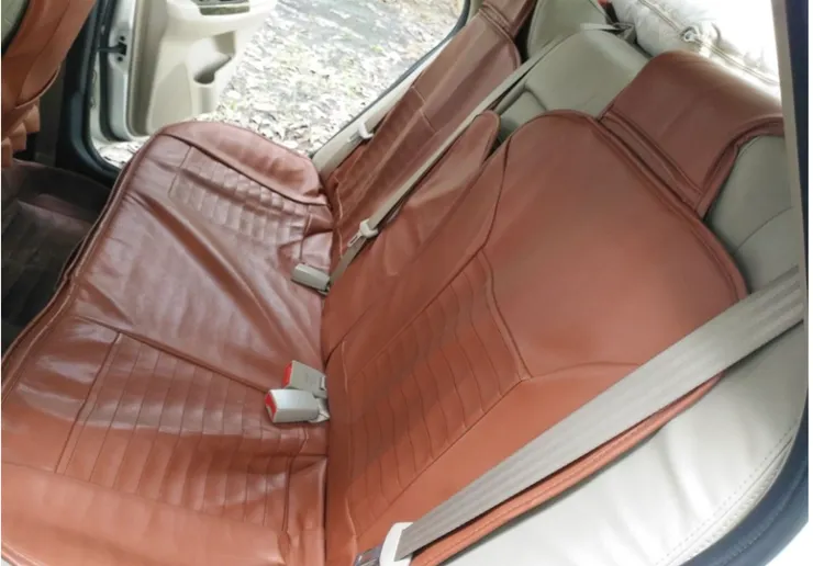 品質參差不齊的汽車皮椅套，安裝難貼合，非全包覆性的稍微一動就會整體移位，乘坐體驗大受影響。