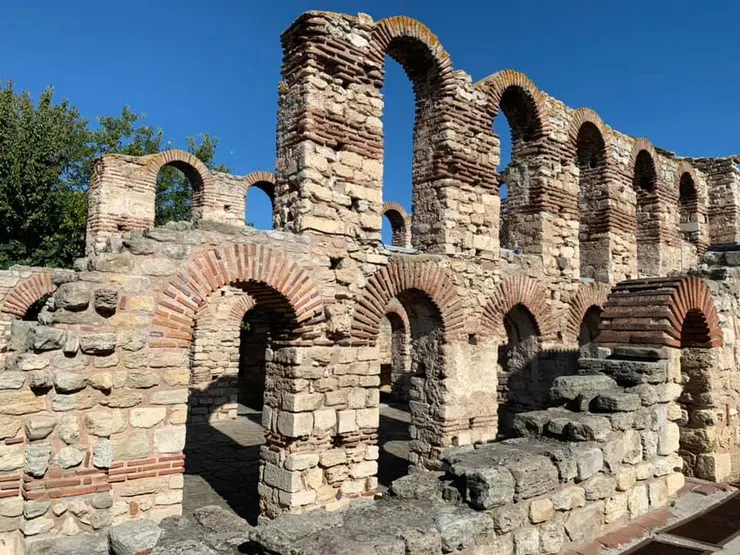 新大都會教堂建於西元10世紀