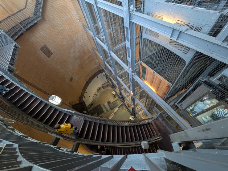 Photo: Zora @ Alter Elbtunnel. Aug. 2, 2025.