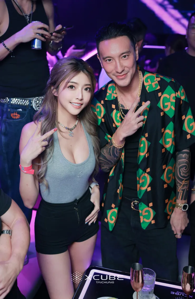 王陽明攜手富徠科技共同推出最新力作《我要贏Online》!盛大舉辦粉絲見面會現場眾星雲集,同步拉升遊戲下載人數,截至目前已衝破千人會員,可望成為休閒遊戲領頭羊。富徠科技、蘿拉lola /提供