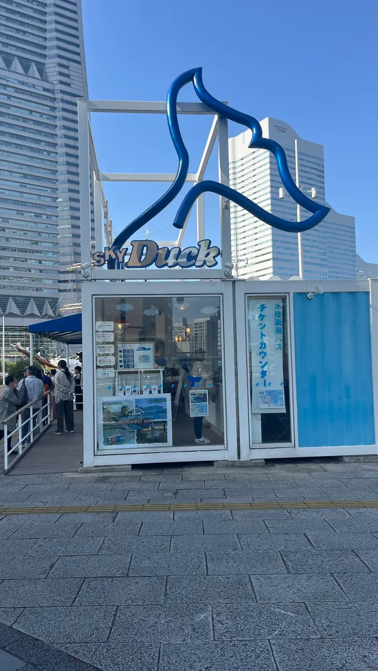 鯨魚意象相當可愛。