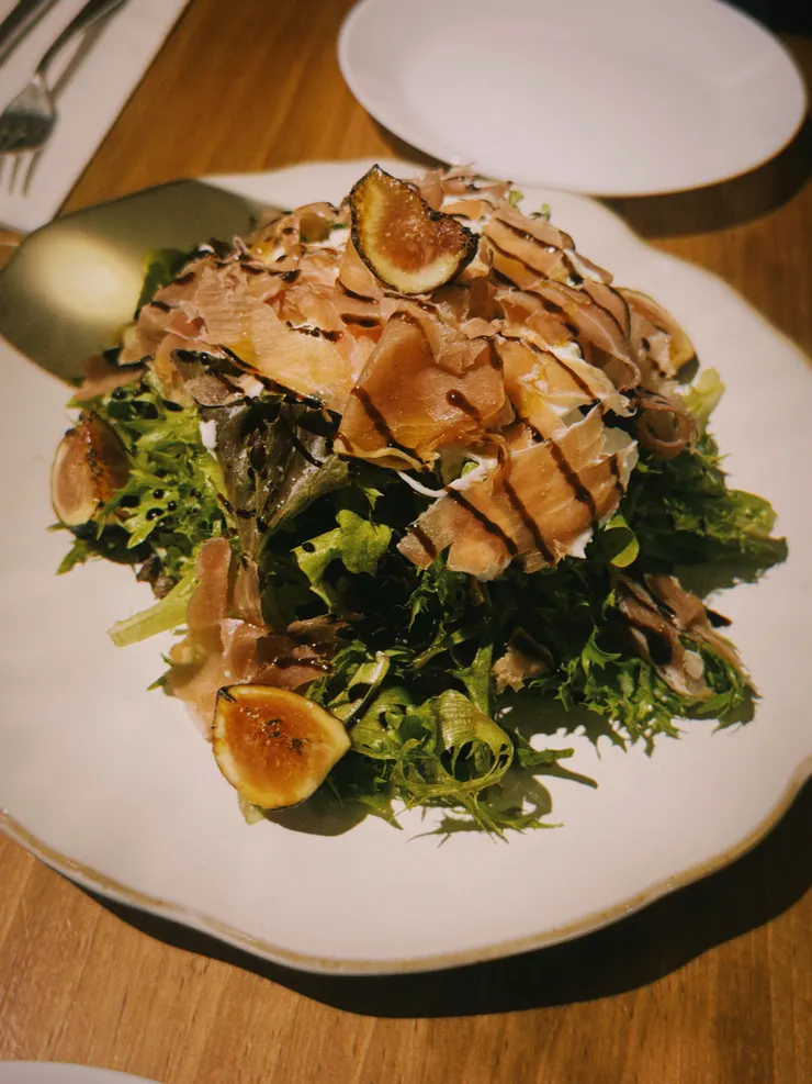 生菜沙拉，520元